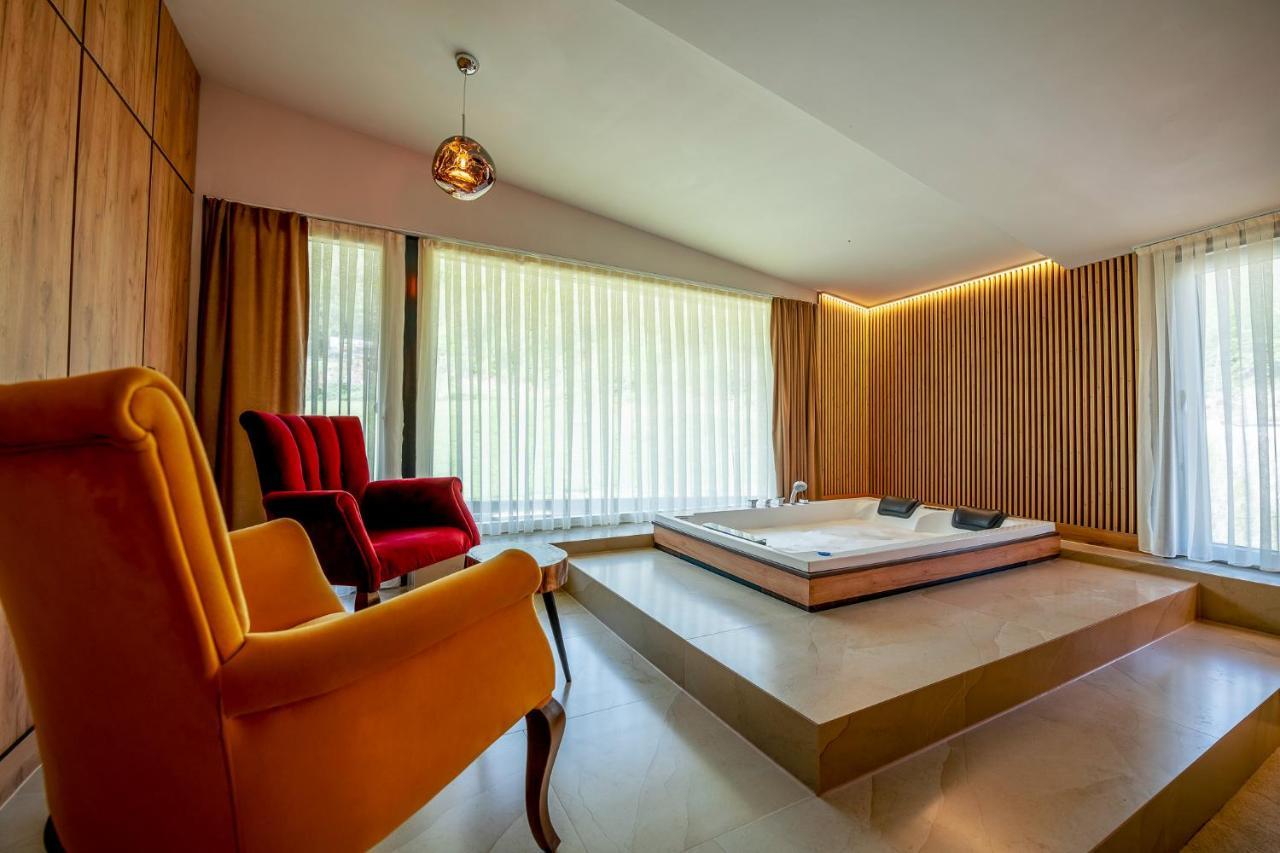 פג'ה Resort Ujevara E Drinit מראה חיצוני תמונה