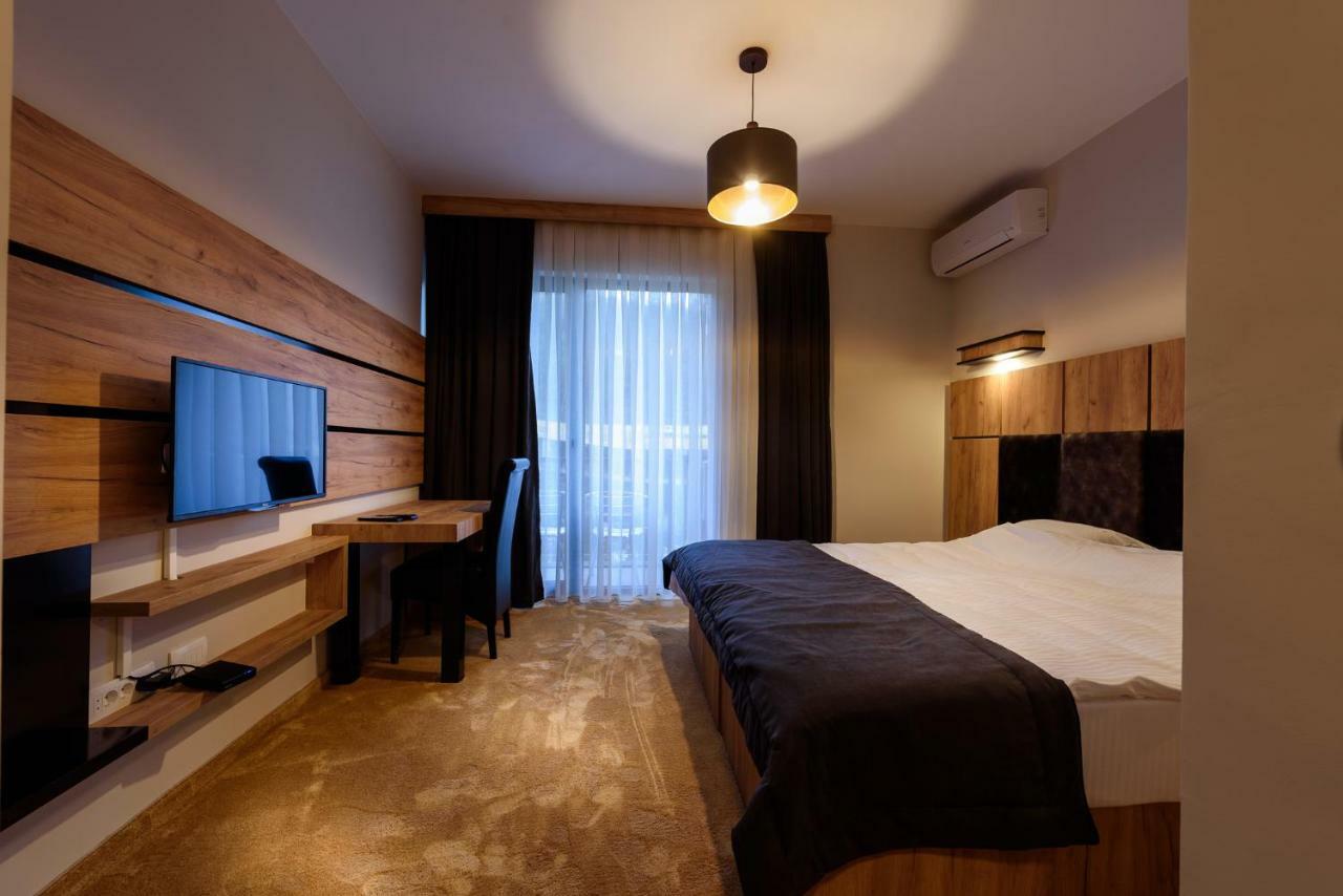 פג'ה Resort Ujevara E Drinit מראה חיצוני תמונה