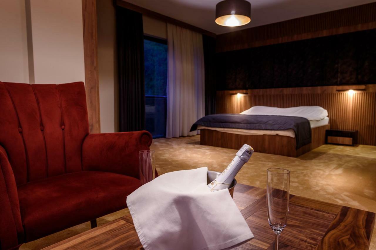 פג'ה Resort Ujevara E Drinit מראה חיצוני תמונה