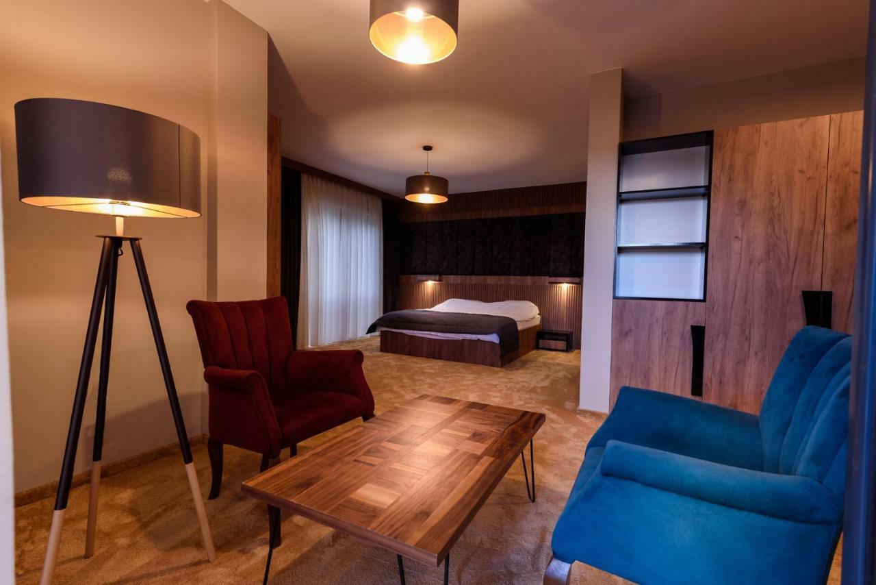 פג'ה Resort Ujevara E Drinit מראה חיצוני תמונה