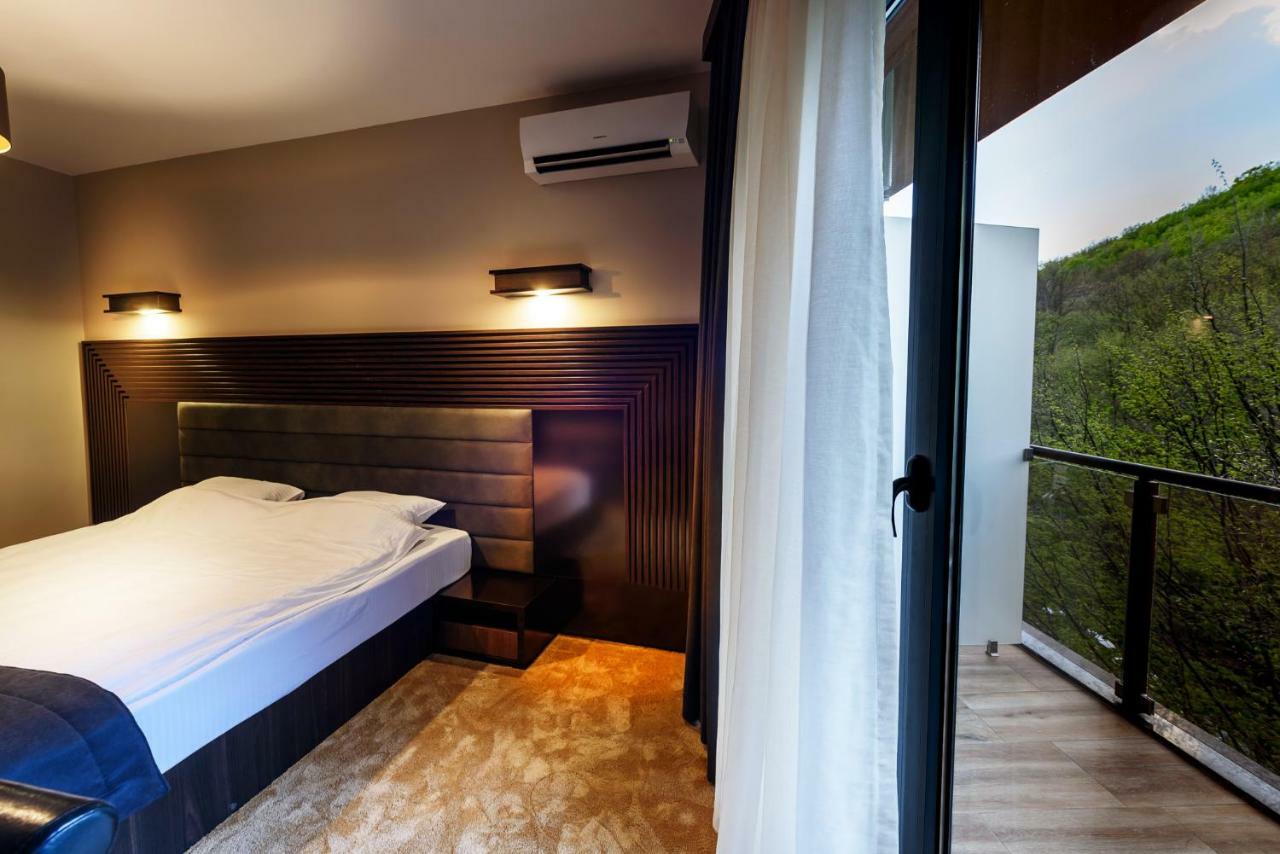 פג'ה Resort Ujevara E Drinit מראה חיצוני תמונה